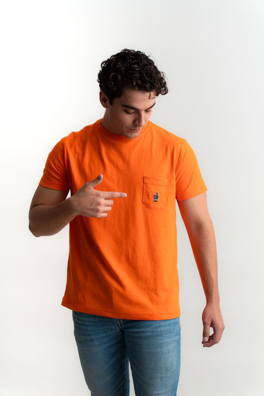 T-SHIRT NARANJA CON  BOLSILLO