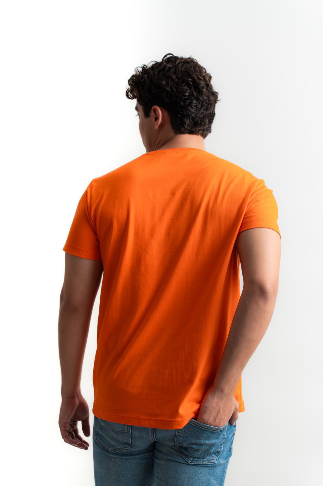 T-SHIRT NARANJA CON  BOLSILLO